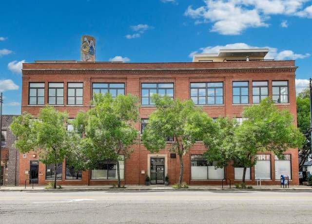 Property at 2401 W Ohio St #31, Chicago, IL 60612, 4 beds, 2 baths