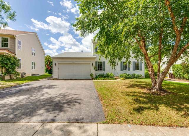 Property at 2227 Trailside Ln, Wauconda, IL 60084, 3 beds, 2.5 baths