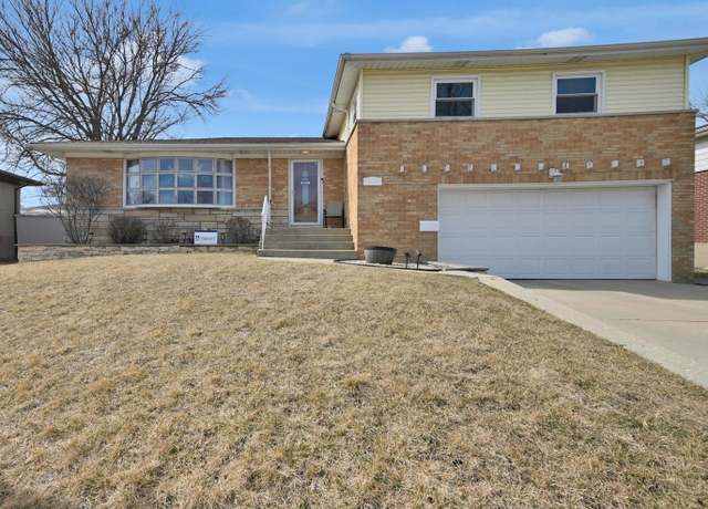 Property at 1520 Grant Ave, Melrose Park, IL 60160, 3 beds, 2.5 baths