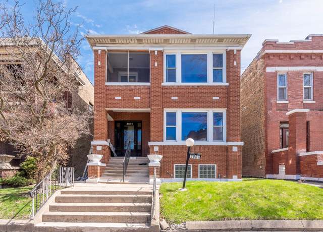 Property at 8005 S Peoria St, Chicago, IL 60620, 6 beds, 2.5 baths