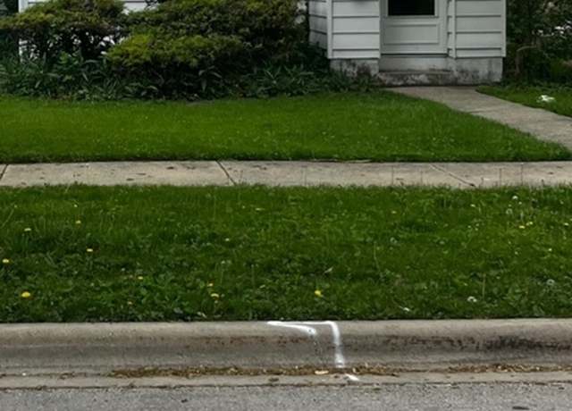 Property at Sign in for address, Elmhurst, IL 60126, 2 beds, 1 bath