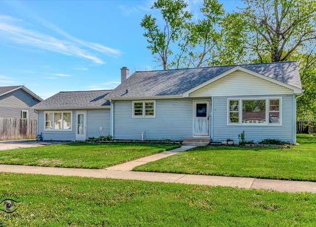 Property at 10517 Oak Park Ave, Chicago Ridge, IL 60415, 3 beds, 1.5 baths