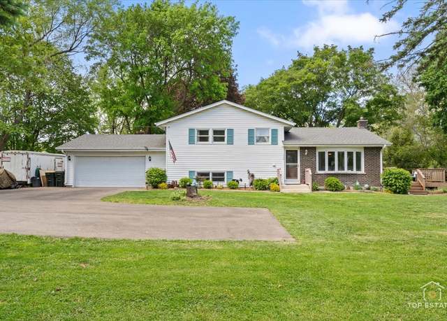 Property at 120 3 Oaks Rd, Cary, IL 60013, 4 beds, 2 baths