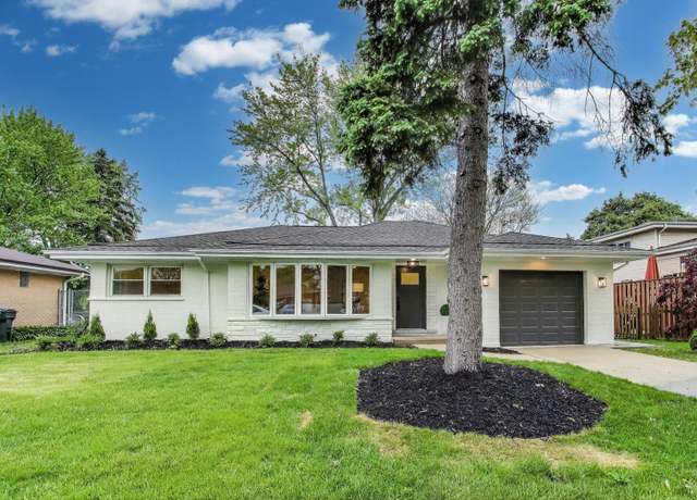 Property at 502 S William St, Mount Prospect, IL 60056, 4 beds, 1.5 baths