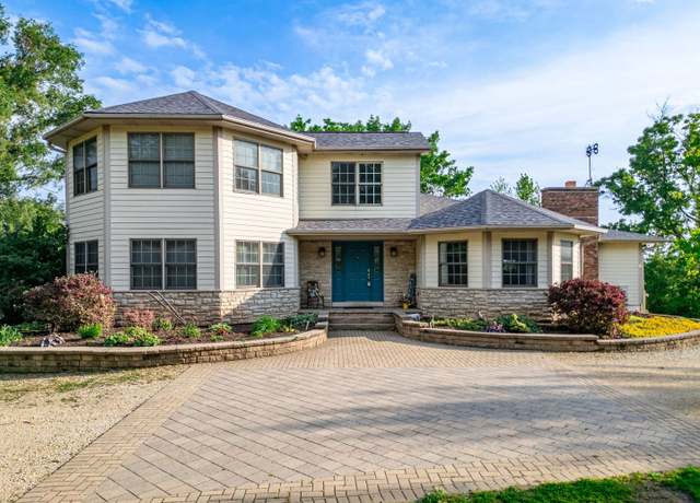 Property at 22005 Kishwaukee Valley Rd, Marengo, IL 60152, 5 beds, 5 baths