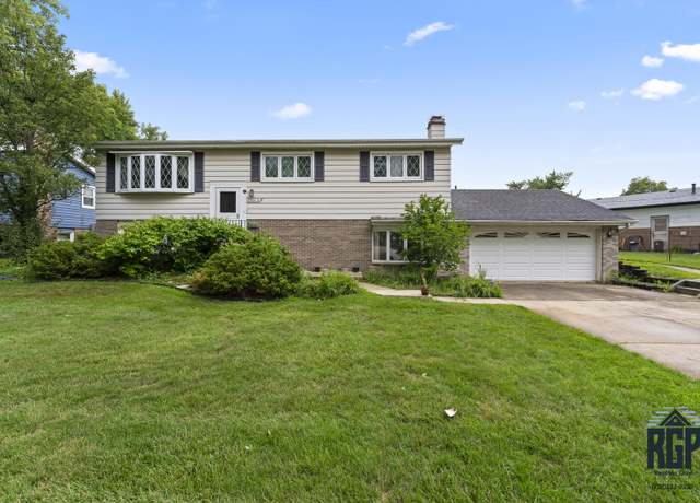 Property at 9013 W 91st Pl, Hickory Hills, IL 60457, 4 beds, 2 baths
