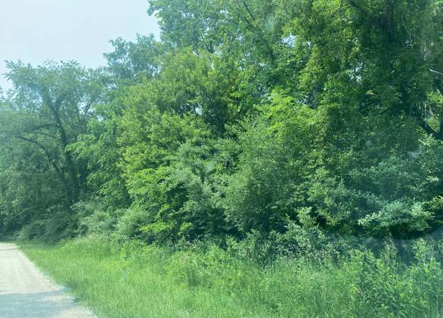 Property at 12 Skinner Dr, Putnam, IL 61560