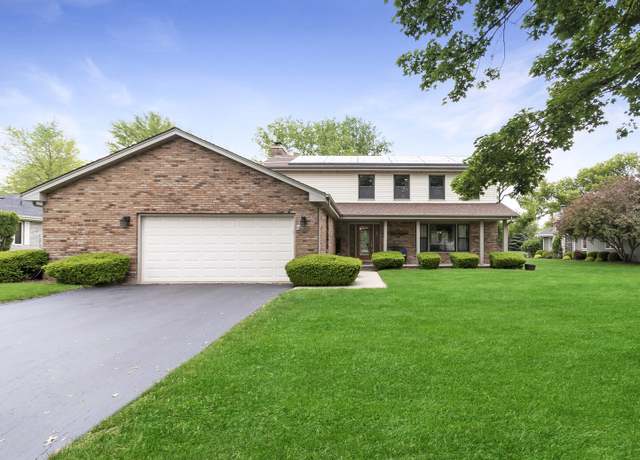 Property at 848 Braintree Ln, Bartlett, IL 60103, 5 beds, 2.5 baths