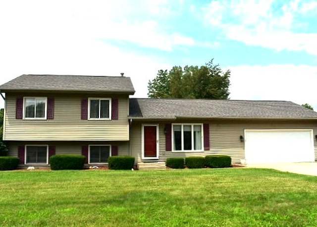Property at 424 Meadow Lark Ln, Rock Falls, IL 61071, 4 beds, 1.5 baths