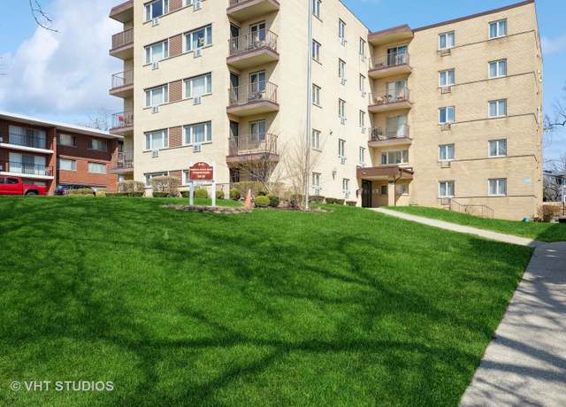 Property at 2030 W 111th St #207, Chicago, IL 60643, 1 bed, 1 bath
