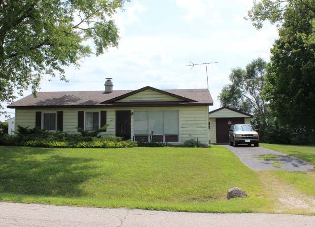 Property at 2413 Country Ln, Mchenry, IL 60051, 3 beds, 1 bath