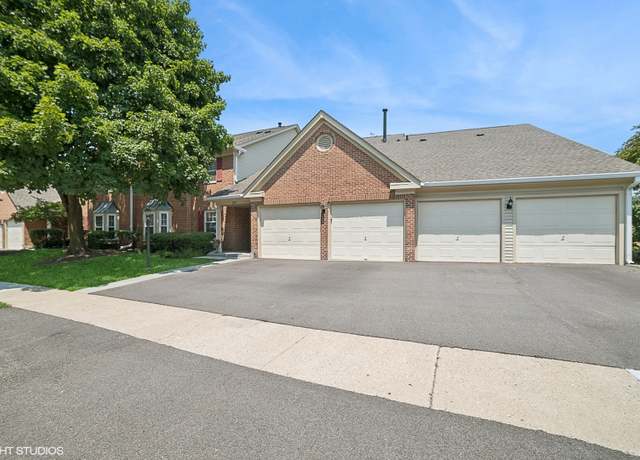 Property at 209 Dublin Ln Unit Z2, Schaumburg, IL 60194, 3 beds, 2 baths
