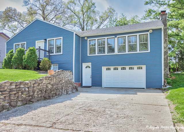Property at 407 Ivy Rd, Island Lake, IL 60042, 3 beds, 2 baths