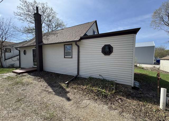 Property at 42309 N Woodbine Ave, Antioch, IL 60002, 2 beds, 1 bath