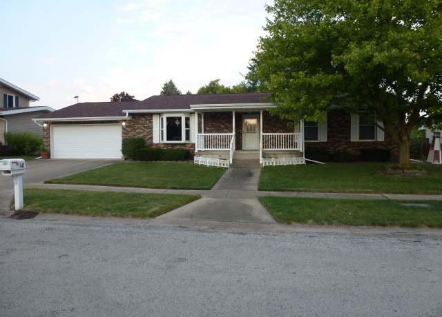Property at 68 Somerset Dr, Clinton, IL 61727, 3 beds, 2.5 baths