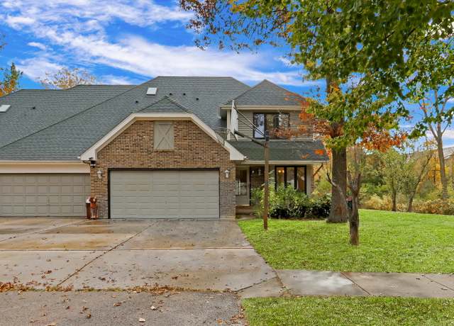 Property at 3951 Blackstone Ave, Gurnee, IL 60031, 3 beds, 3.5 baths