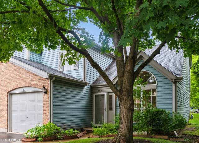 Property at 242 Wellington Cir, Gurnee, IL 60031, 2 beds, 1.5 baths