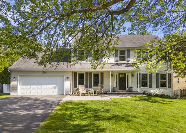 Property at 1020 Stanton Dr, Naperville, IL 60540, 4 beds, 3.5 baths