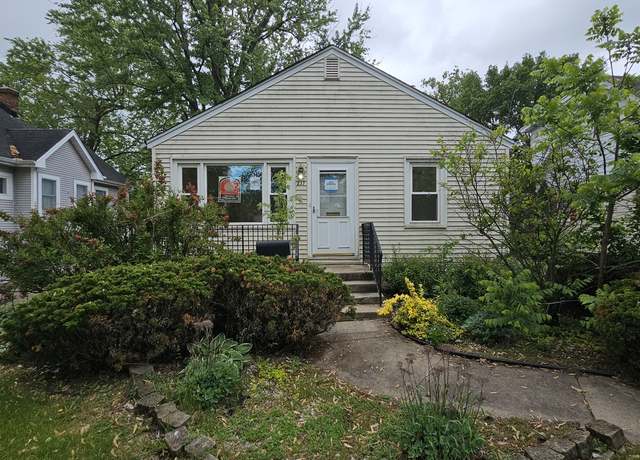 Property at 237 Pine St, Villa Park, IL 60181, 2 beds, 1 bath