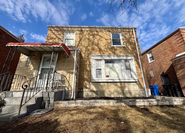 Property at 2050 W 76th St, Chicago, IL 60620, 3 beds, 1.5 baths