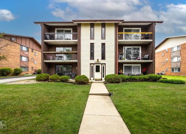 Property at 15353 Treetop Dr Unit 2A, Orland Park, IL 60462, 2 beds, 2 baths