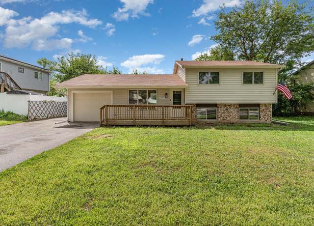 Property at 353 Rockhurst Rd, Bolingbrook, IL 60440, 3 beds, 1.5 baths
