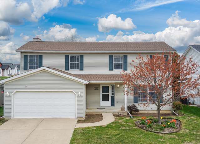 Property at 1314 Shannon Dr, Normal, IL 61761, 4 beds, 3 baths