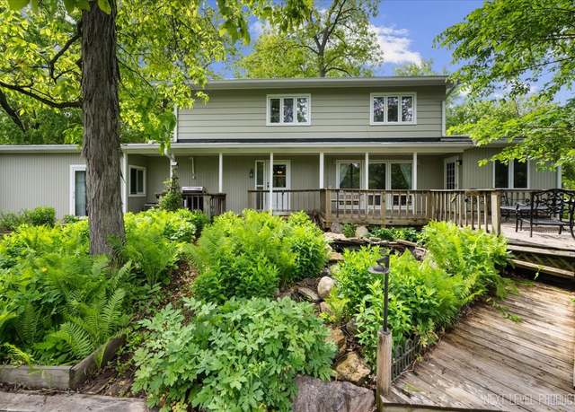 Property at 43W542 Thornapple Tree Rd, Sugar Grove, IL 60554, 5 beds, 3.5 baths
