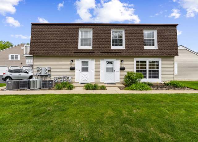 Property at 1585 Woodcutter Ln Unit D, Wheaton, IL 60189, 2 beds, 1 bath