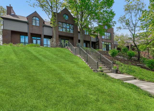 Property at 8425 Hickory Ct, Burr Ridge, IL 60527, 6 beds, 6.5 baths