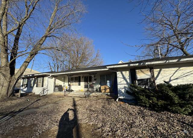 Property at 401 Robinson St, Danville, IL 61832, 5 beds, 4 baths