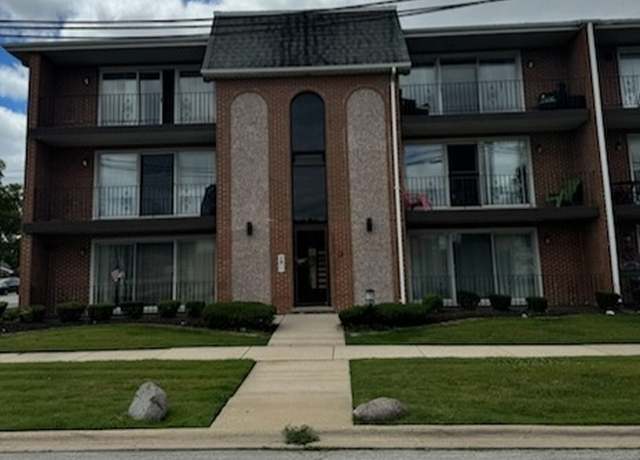 Property at 4001 W 105th St Unit 3E, Oak Lawn, IL 60453, 2 beds, 2 baths
