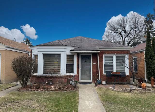 Property at 5809 N Rogers Ave, Chicago, IL 60646, 2 beds, 1 bath