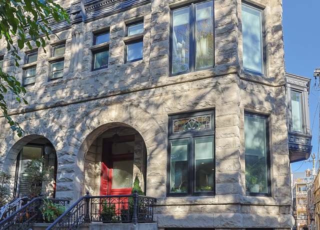Property at 610 W Oakdale Ave, Chicago, IL 60657, 4 beds, 3.5 baths
