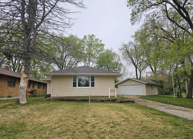 Property at 2411 Jonathan Ave, Rockford, IL 61103, 3 beds, 2 baths