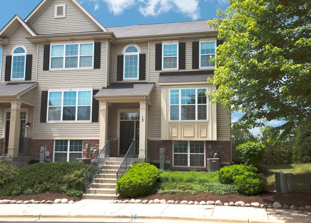 Property at 13 Melrose Ct, South Elgin, IL 60177, 3 beds, 2.5 baths
