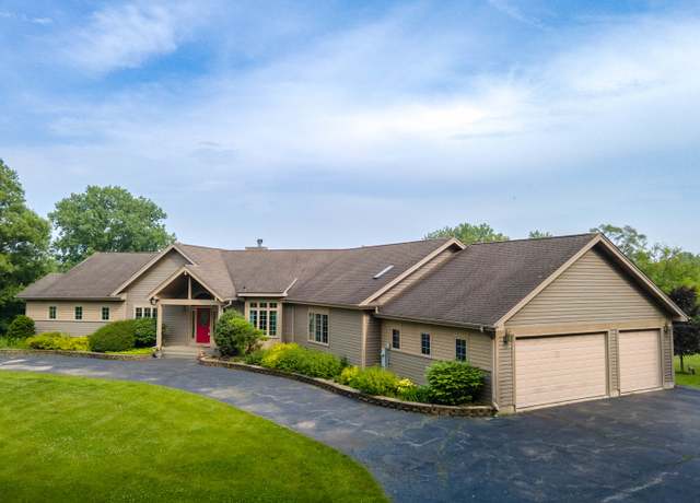 Property at 29221 N Virginia Ln, Wauconda, IL 60084, 5 beds, 4.5 baths