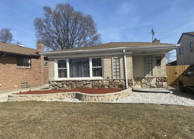 Property at 415 Crandon Ave, Calumet City, IL 60409, 4 beds, 2.5 baths