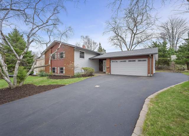Property at 2719 Kincaid Dr, Woodridge, IL 60517, 5 beds, 3 baths