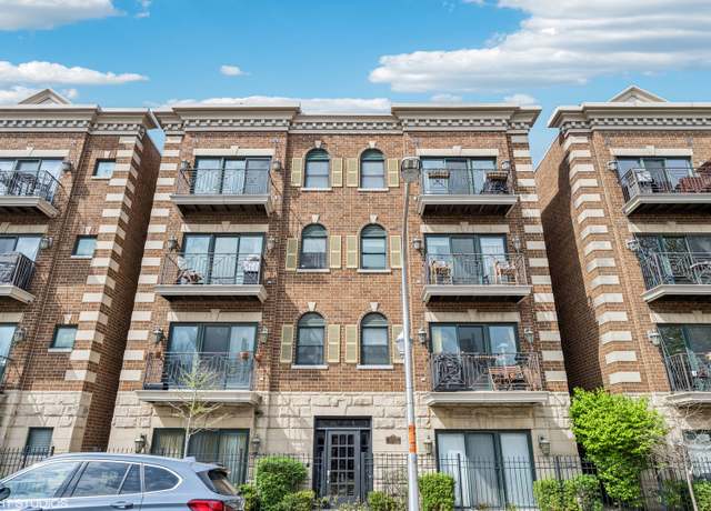 Property at 1152 W Roscoe St Unit 4W, Chicago, IL 60657, 2 beds, 2 baths