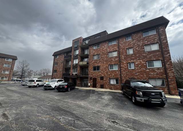 Property at 7110 W 93rd Pl Unit 2A, Oak Lawn, IL 60453, 2 beds, 1.5 baths