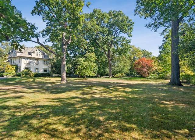 Property at 490 College Rd, Lake Forest, IL 60045, 7 beds, 5.5 baths