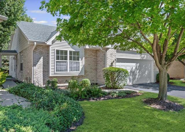 Property at 1118 Kylemore Ct, Joliet, IL 60431, 3 beds, 2 baths