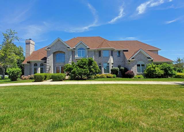 Property at 36625 N Kimberwick Ln, Wadsworth, IL 60083, 5 beds, 5.5 baths