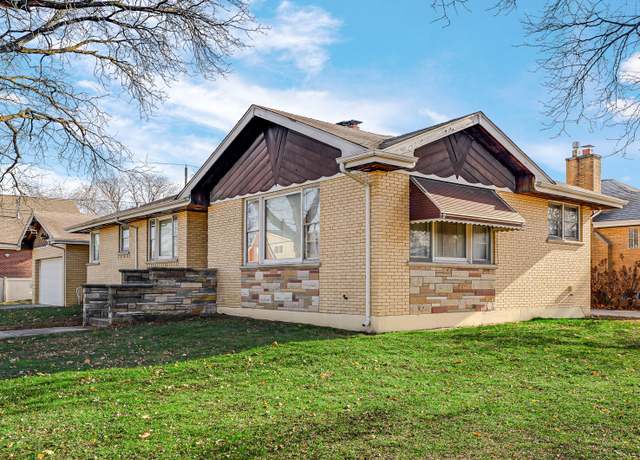Property at 9701 S Springfield Ave, Evergreen Park, IL 60805, 3 beds, 1.5 baths