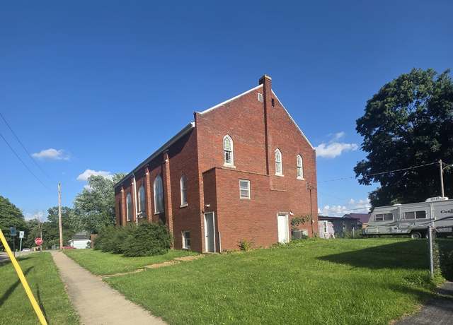 Property at 201 S College St, Lincoln, IL 62656