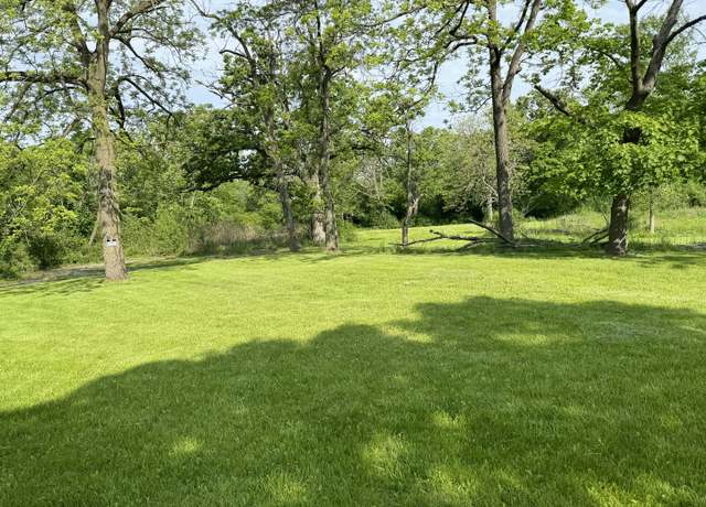 Property at 480 Saunders Rd, Lake Forest, IL 60045