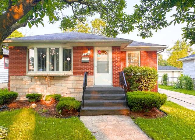 Property at 658 Mackinaw Ave, Calumet City, IL 60409, 4 beds, 2 baths