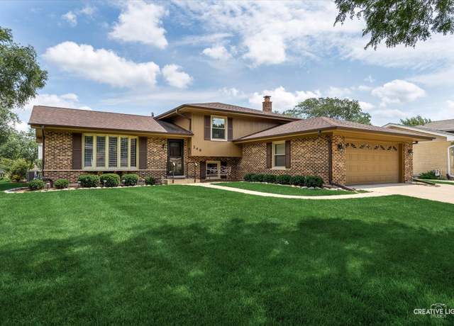 Property at 249 Staffmark Ln, Schaumburg, IL 60193, 3 beds, 2.5 baths
