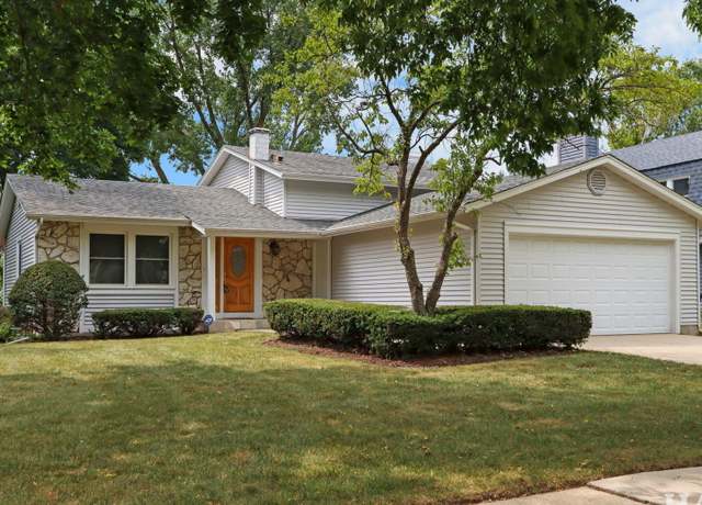 Property at 4090 N Parkside Dr, Hoffman Estates, IL 60192, 3 beds, 2 baths